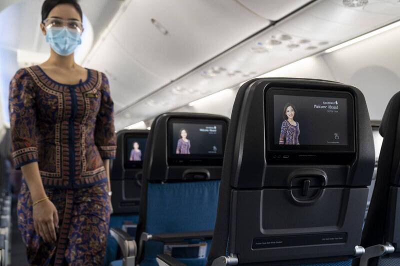新加坡航空空服员，示意图，与新闻事件无关。（彭博）