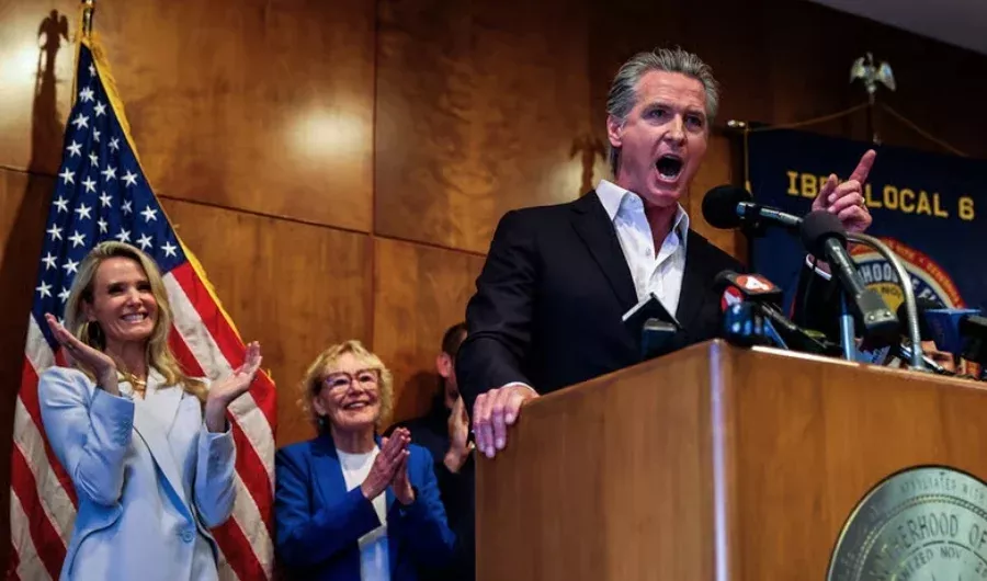 英媒：他赌赢了 有望成为下一届民主党总统候选人