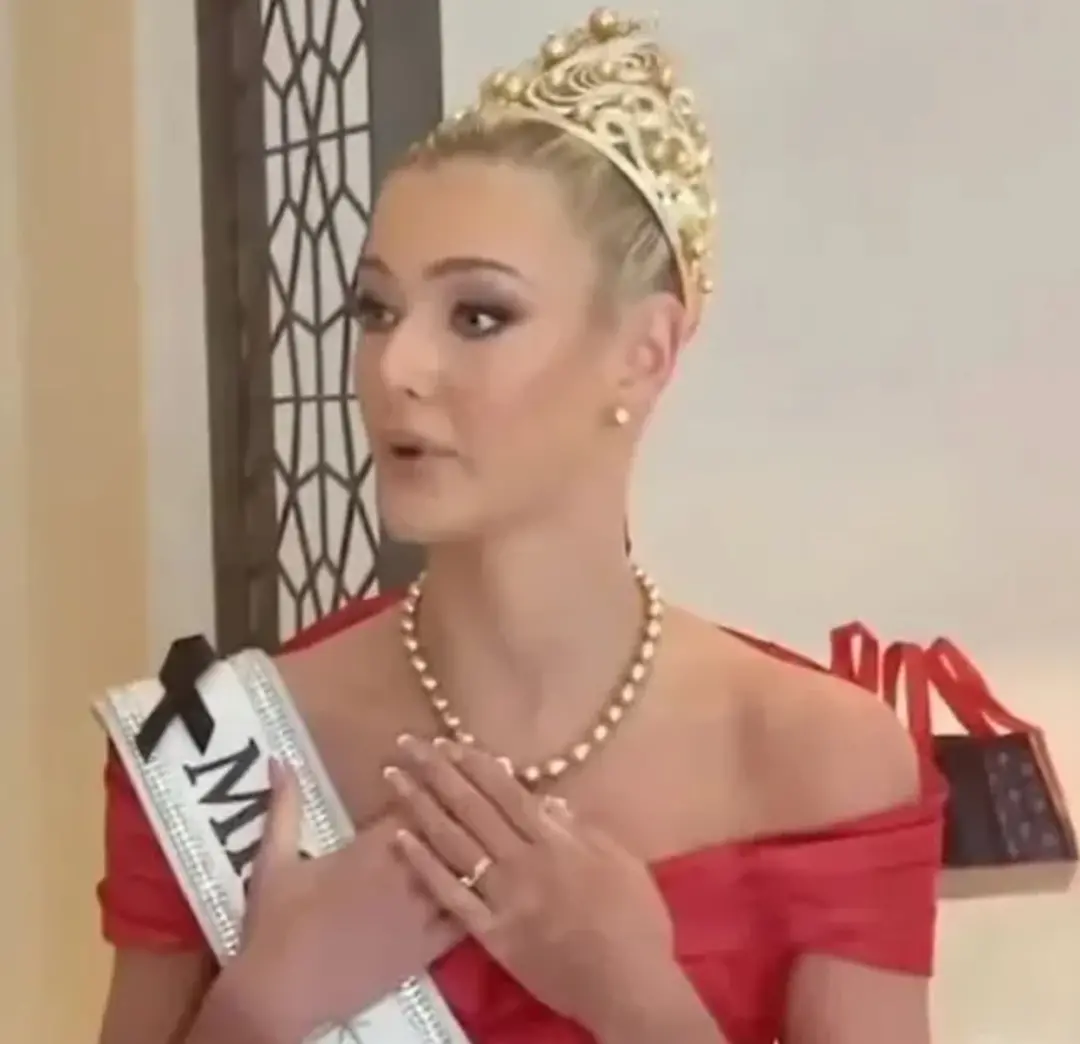 女人穿着裙子AI 生成的内容可能不正确。