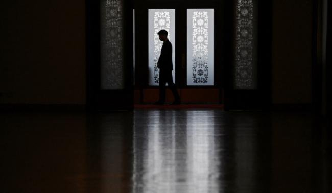 眼看要翻船 中共秘密机构匆忙走上前台 眼看要翻船 中共秘密机构匆忙走上前台