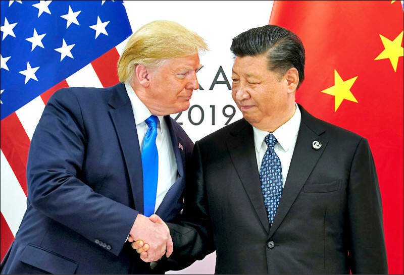 分析師警告說,在日益以戰略競爭為特徵的競爭格局下,這種緩和局面仍然十分脆弱,摩根士丹利經濟學家表示,北京尚未取消在4月推出的出口管制框架,很可能是為了維持1個“經過調整的咽喉要道”,以保持其影響力。(路透檔案照)