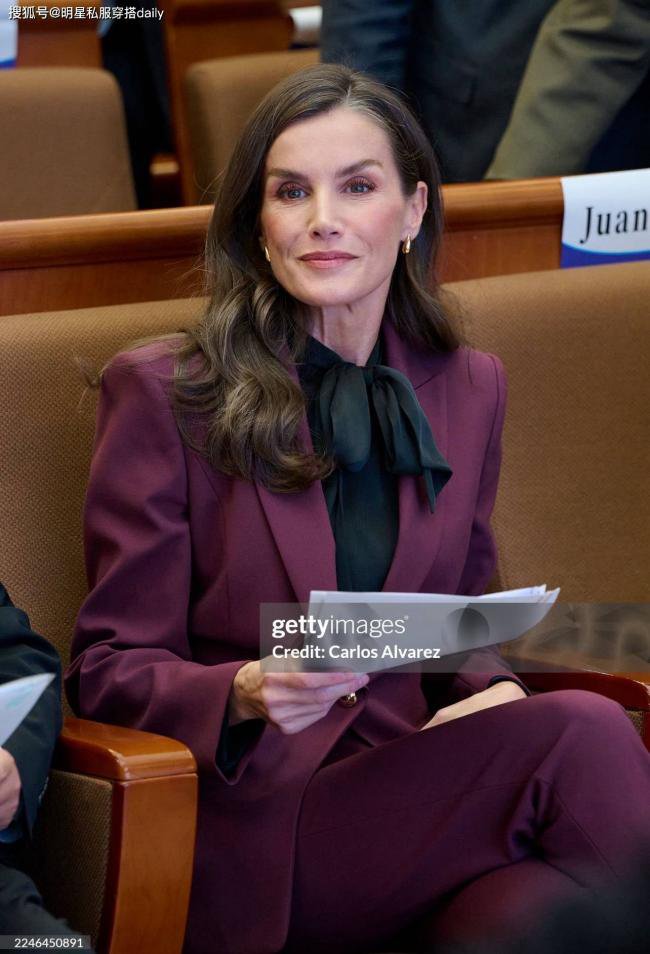 西班牙王后访华连换7套穿搭 平价穿出高奢感 西班牙王后访华连换7套穿搭 平价穿出高奢感