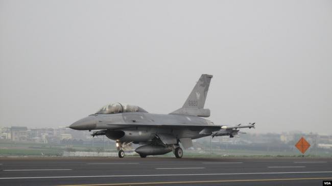 北京正在气头上，川普又来火上浇油