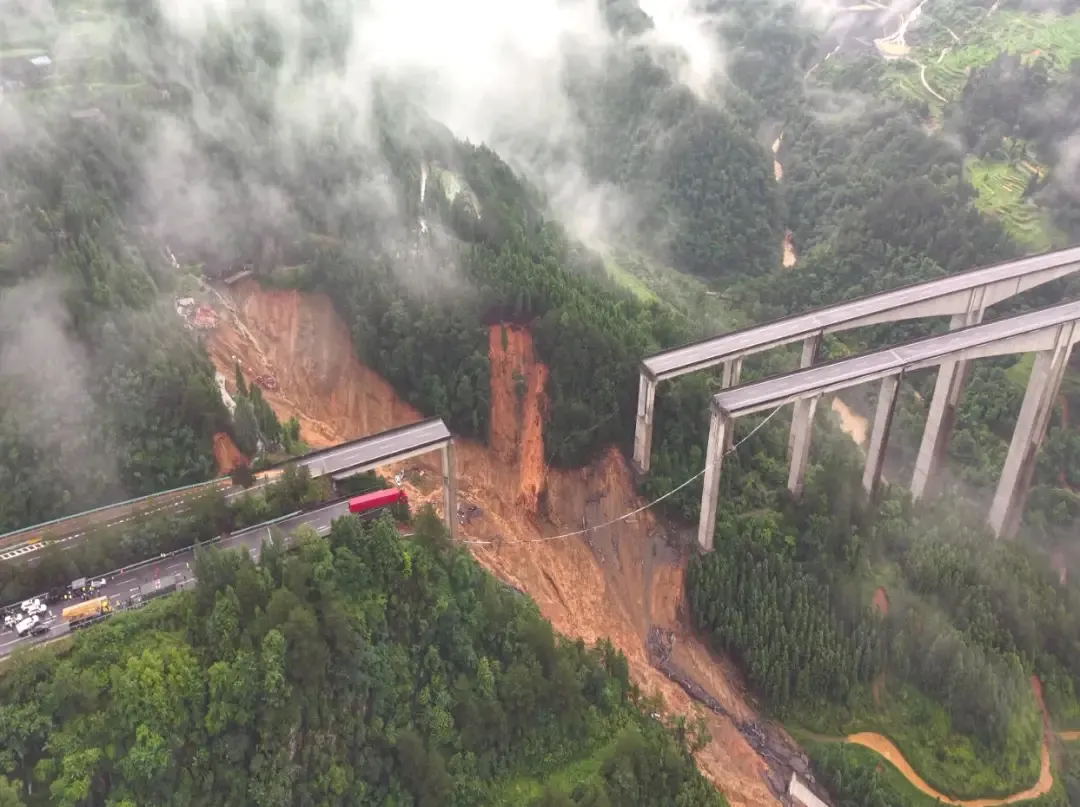 今年以来,中国已经垮塌了3座特大桥 今年以来,中国已经垮塌了3座特大桥