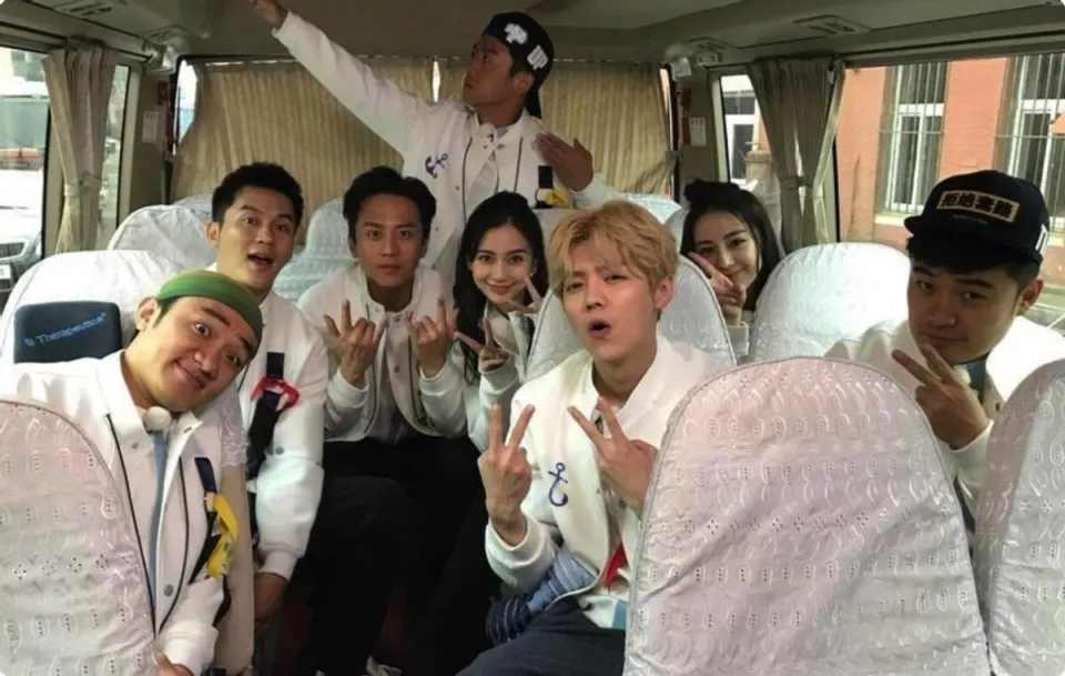 新《奔跑吧》定档，跑男家族成员齐聚一堂