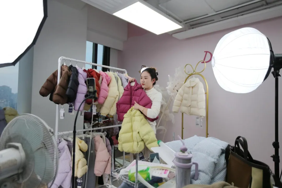 杭州网红，正在大撤退