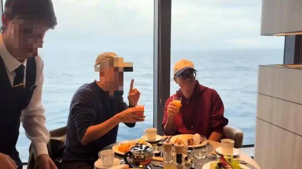 俞敏洪南极来信为何被吐槽?专家:老板有权享受成功,但更应关注员工的情绪和压力_搜狐网