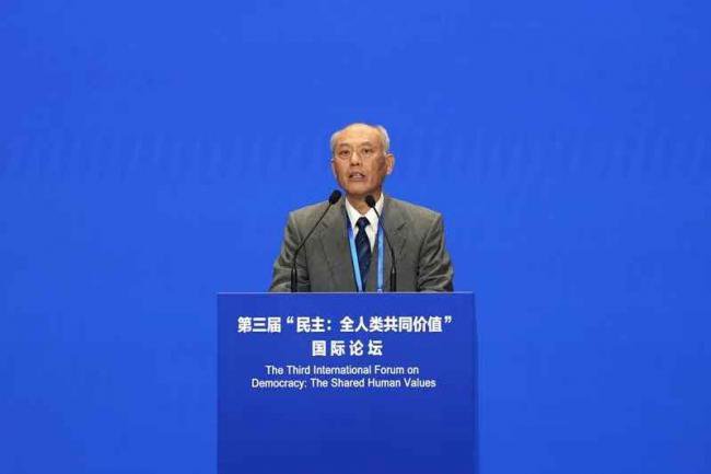 知华派呛“电视上的中国通”只知道胡锦涛温家宝 知华派呛“电视上的中国通”只知道胡锦涛温家宝