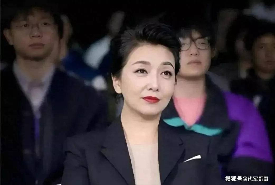 谁能想到!57岁江珊凭真实状态意外翻红