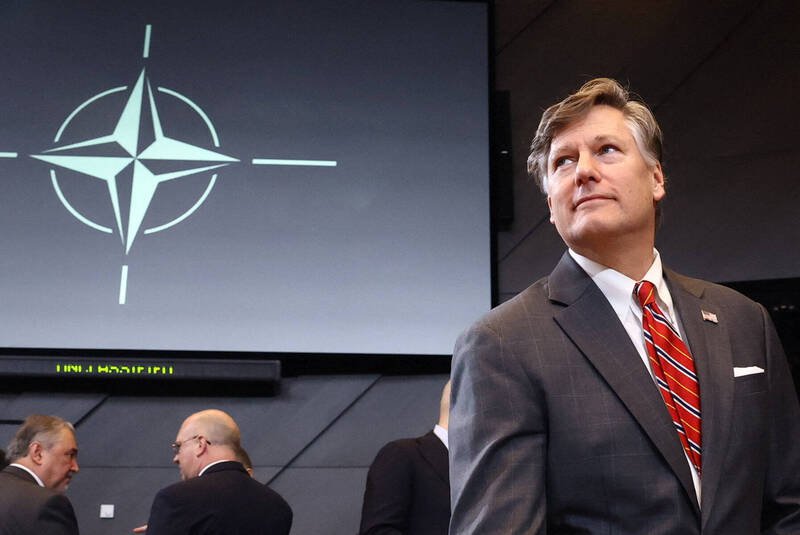 美国副国务卿蓝道3日在布鲁塞尔出席北约外长会议。（路透）