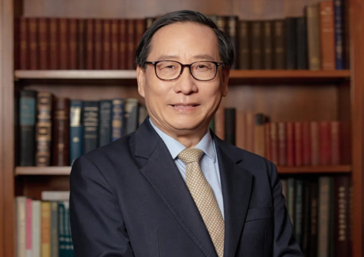 中国全球化智库（CCG）副主任高志凯表示，日本在和中国的竞争中已感到绝望，被自家网友狠呛别自己骗自己了。（图撷自全球化智库网站）