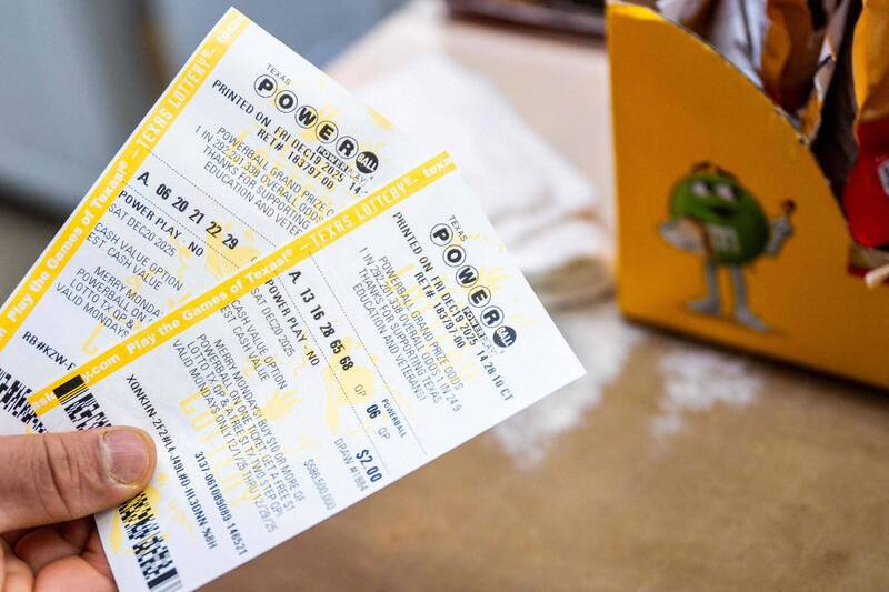 美国威力球连续44期杠龟，20日头奖预估累积至15亿美元。（法新社）