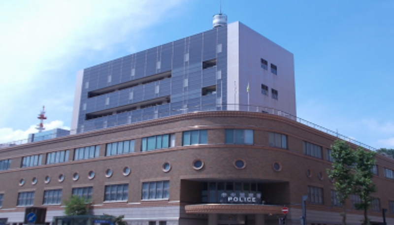 南韩旅客在日本北海道札幌吃霸王餐，还撞破店家的玻璃门。图为札幌中央警察署。（图撷自札幌中央警察署官网）