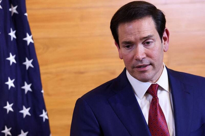 古巴政府指出，一艘来自美国佛州的快艇在进入古巴水域后向古巴巡逻队开火，古巴部队开火反击，造成快艇上4死6伤，美国国务卿鲁比欧已知悉此事，表示美国目前正在搜集相关资讯。（法新社）
