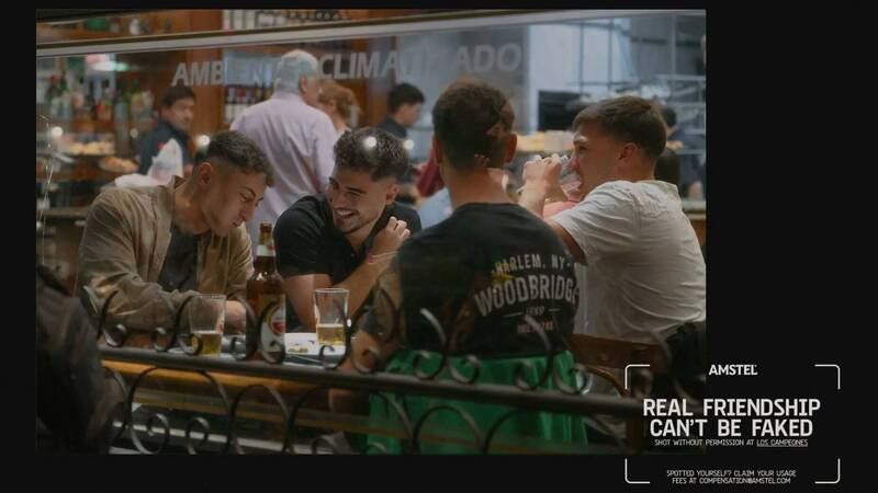 Amstel表示，多数被拍摄者有将影像授权给他们使用，不过如果有人发现自己也被拍进广告中，可以来联系他们，届时会免费赠送1年份的啤酒。（图撷取自社群平台「X」）
☆饮酒过量 有害健康 禁止酒驾☆