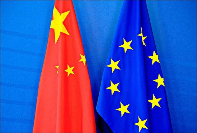 欧盟执委会今天召开会议，讨论如何保护关键产业免受中国竞争对手冲击。（法新社）