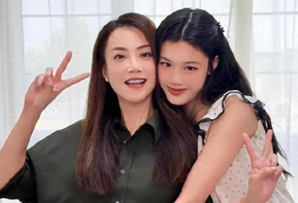 和富商分手后才发现怀孕，40岁未婚生子