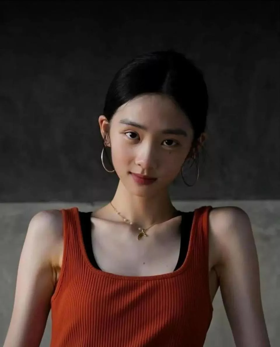 黄多多美过父母上热搜 为何有些星二代没长过父母?
