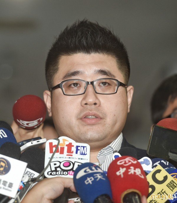 林鹤明回应，市长与林一泓没有私交。（记者方宾照摄）